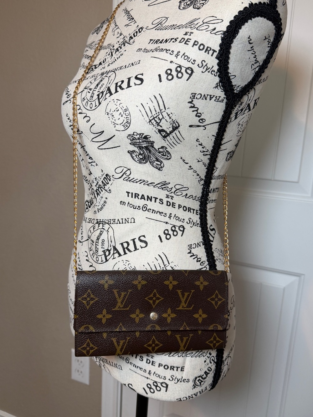 Louis Vuitton Sarah Monogram Wallet with Chain